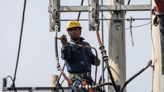 Vì sao cần thay đổi biểu giá điện bậc thang?