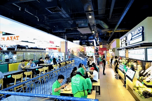 Khu chợ dưới lòng công viên 23/9 đón hàng nghìn khách mỗi ngày