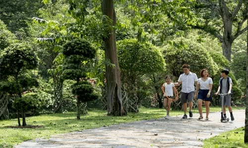 Các gia đình Malaysia được hưởng phúc lợi tốt, thế hệ trẻ có điều kiện để phát triển.